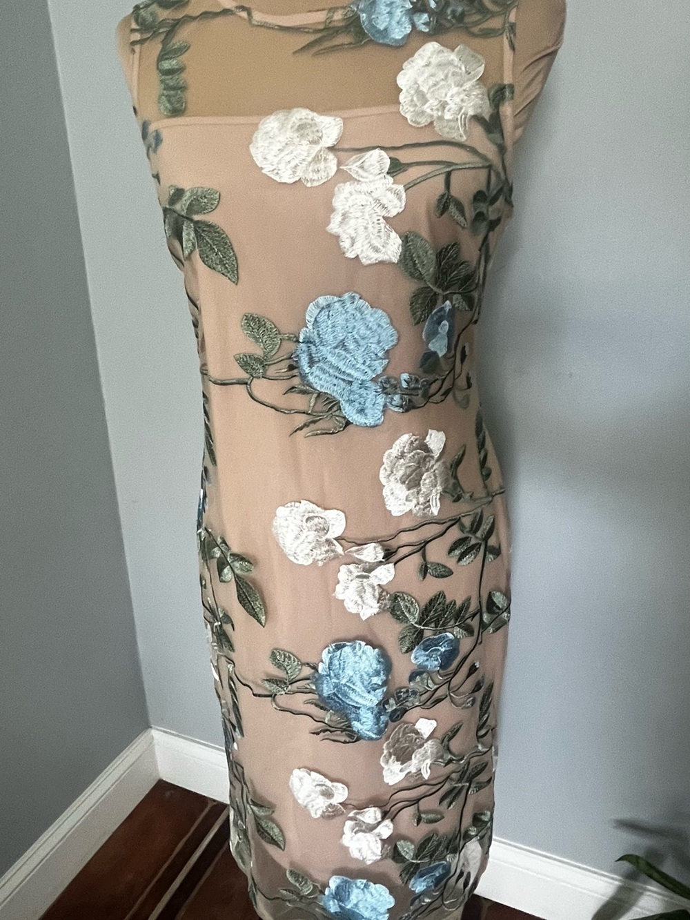 Calvin Klein Embroidered Floral Mesh Midi Dress Wedding Guest Size 10 - Picture 2 of 8
